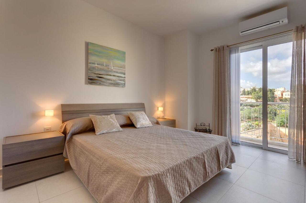 Modern Apartment In The Best Location, Perfect For Families Sliema Bagian luar foto