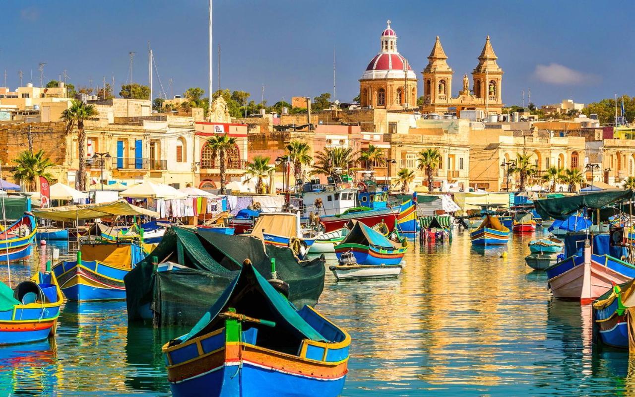 Modern Apartment In The Best Location, Perfect For Families Sliema Bagian luar foto