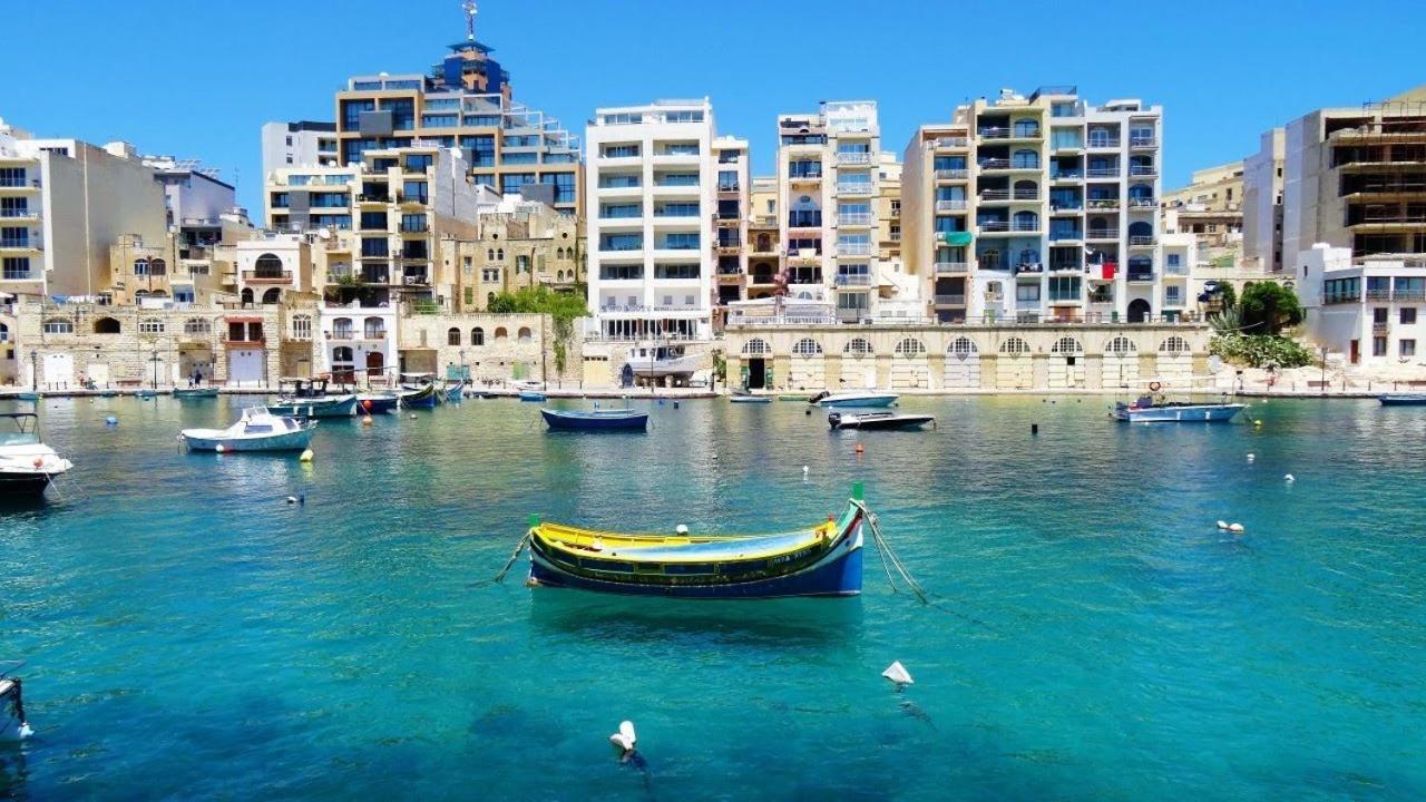 Modern Apartment In The Best Location, Perfect For Families Sliema Bagian luar foto